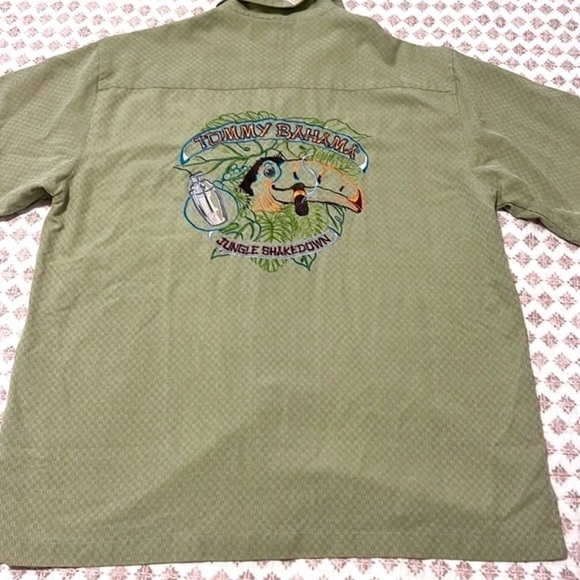 VTG Tommy Bahama Silk Jungle Shakedown Toucan Cigar Cocktail Shaker Camp Shirt - Picture 4 of 9